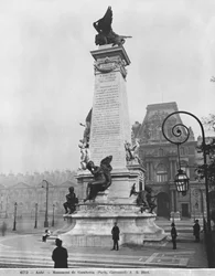 Monumento a Léon Gambetta, cour Napoléon, Louvre, 1888
